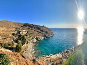 Seaside luxury in Keas Cycladic gem