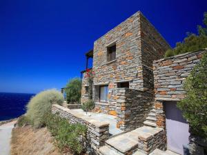 Seaside luxury in Keas Cycladic gem