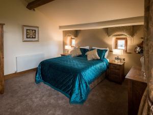 Cedar Barn - Uk33352