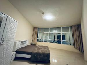 Rent 1bhk with amazing seaview