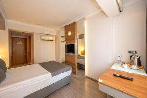 Standard Single Room room in Klas Hotel