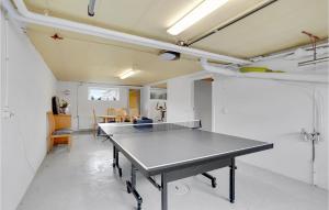 Stunning Home In Kalvehave With Wifi