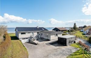 Stunning Home In Kalvehave With Wifi