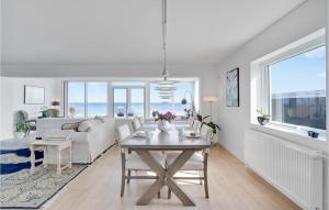 Stunning Home In Kalvehave With Wifi