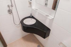 Scenic and Restful Studio Sky House BSD Apartment By Travelio