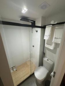 Flat piscina borda infinita a 50m do mar - 214