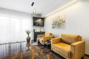 F-Apartments - City Center with Fireplace, Contactless