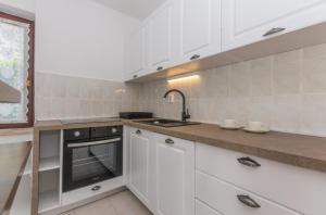 Apartment Domijan by El-pi tours 