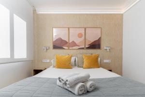 MONKÓ SALOMÉ HILLs