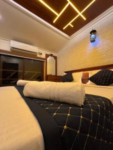 Iconic Backwater Cruise