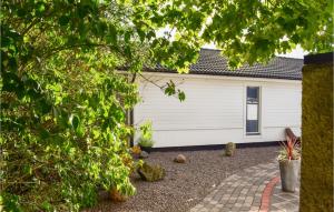 Gorgeous Home In Borgholm With Wifi