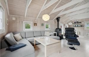 Lovely Home In Hemmet With Kitchen