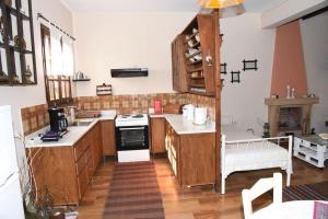Cozy Rustic Studio In Neohori