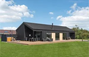 4 Bedroom Pet Friendly Home In Tarm - Lyne