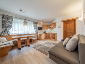 One-Bedroom Apartment with Terrace room in Alt Poschach