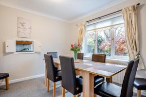 Elvington Cottage - Family-friendly cheerful house at the heart of the Cotswolds