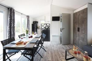Campings Camping La Touesse : photos des chambres