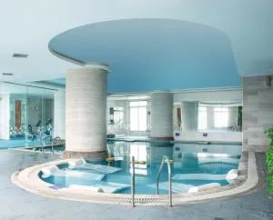 Super Candle Hotel - Liễu Giai