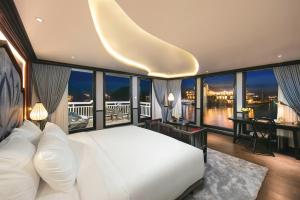 Suite Hạng Tổng Thống (Presidential Suite)