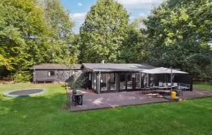 4 Bedroom Nice Home In Frederiksværk - Asserbo