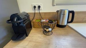 Appartements LE CABES - 2 Chambres - Climatisation - BBQ -Terrasse - Wifi - Bureau - SudSejourConciergerie : photos des chambres