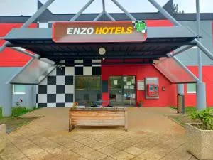 ENZO HOTEL 1er PRIX - Coudes