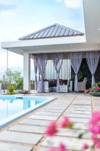 Luxurious 4-Bedroom Villa with Sea View - HA496 - Bambous