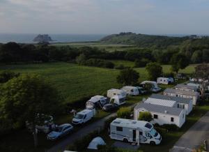 Campings Camping Duguesclin : photos des chambres