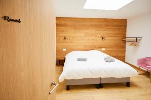 Chalets chalet la forgerie Piscine Jacuzzi Cinema : photos des chambres