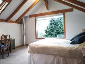 Casa vista al lago y piscina a 7 minutos del centro