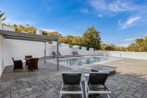 Villa Gaia with Private Swimming Pool
