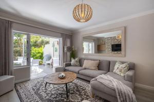 1 River Club Villas