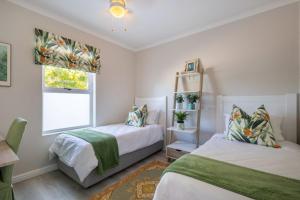 1 River Club Villas
