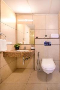 Wandr Hotel- Near MG Road