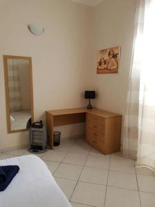 Central Valletta Apt by Castille Square