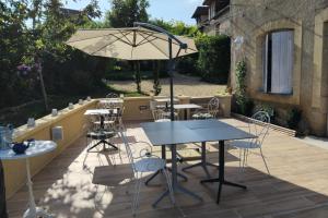 B&B / Chambres d'hotes DORDOGNE 24 Chambre d-hotes Jardin d-hiver Elegance Champetre pour un sejour : photos des chambres