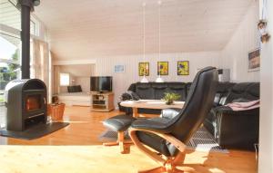 Three-Bedroom Holiday Home In Hejls