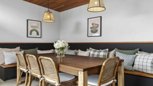 Beautifully Renovated Period Property Walking Distance To Cbd