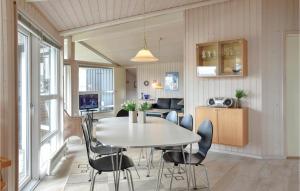 Four-Bedroom Holiday Home In Hvide Sande