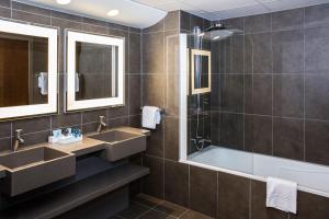 Hotels Novotel Grenoble Centre : photos des chambres
