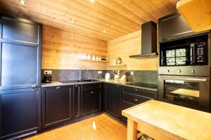 Chalets CHALET SPA BELLE VUE 500 m des pistes : photos des chambres