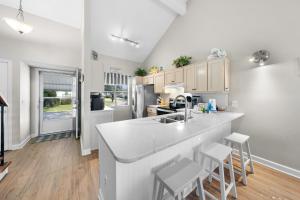 Mariner Lakes Condos