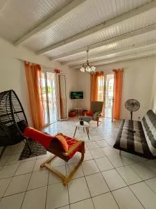 Appartement idéal, à deux pas de la mer, de la gare maritime et du centre-ville - Sèze