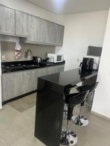 Sobrado confortavel e central