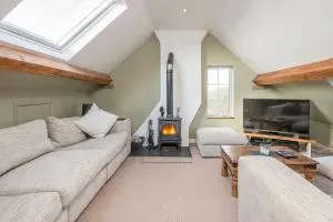 2 Chapel Bay - Angle