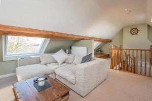 2 Chapel Bay