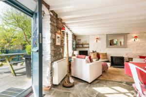 1 Penally Boathouse Mews