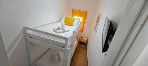 Cozy Apartment with Stunning Mountain Views