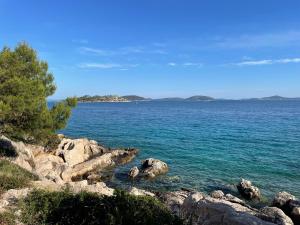 Villa Mia - Moderne Oase mit Meerblick und Pool 