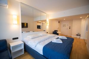 Bright studio with Sea Views - By Wehost